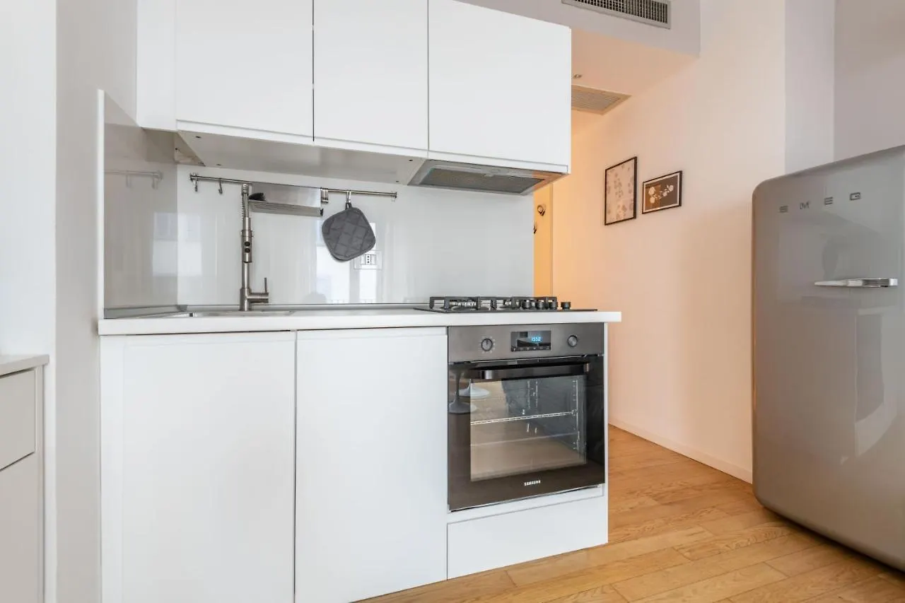 Apartment Easylife - Sofisticato Monolocale Con Terrazzino Nel Cuore Di Porta Venezia Milan