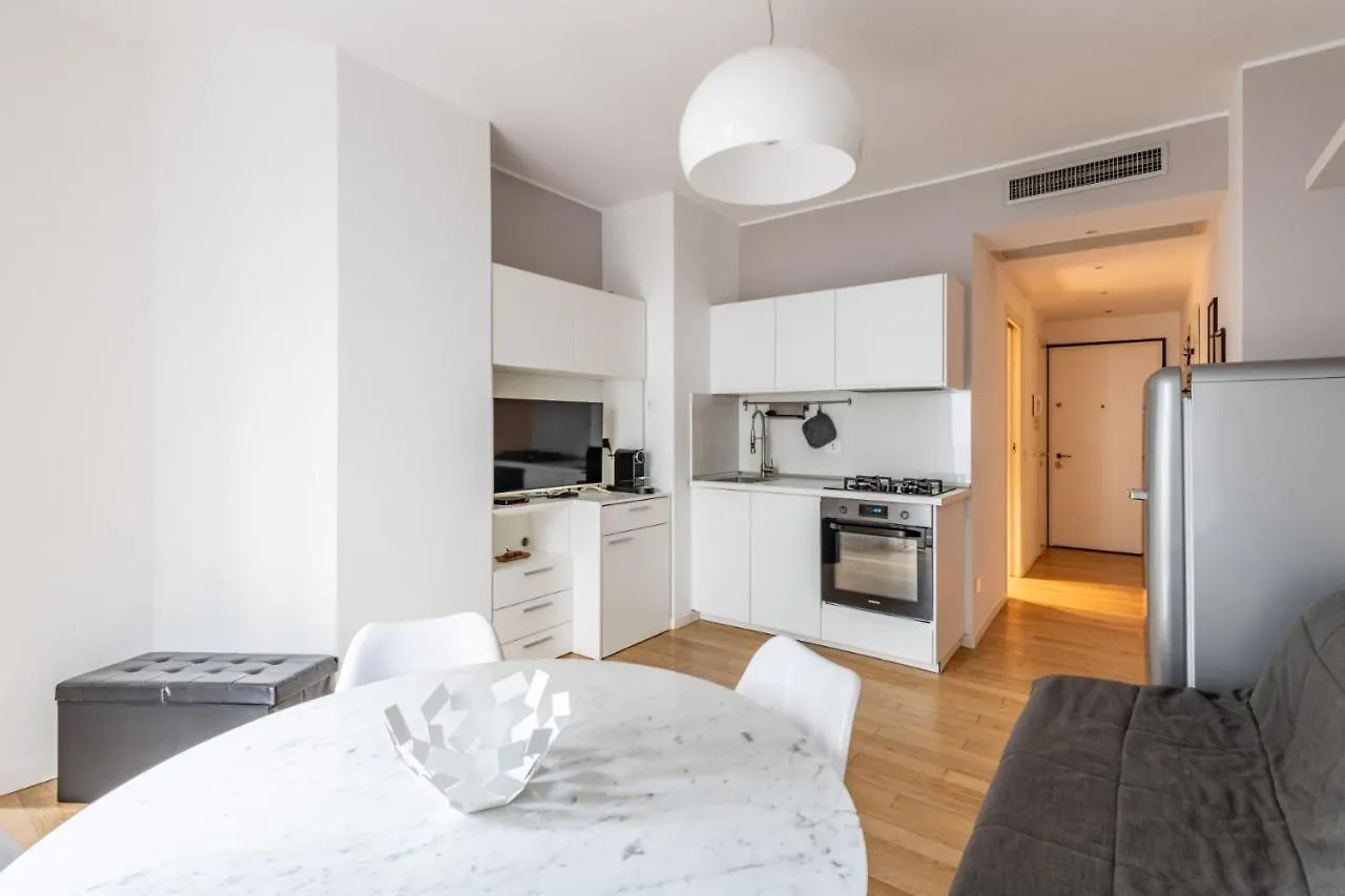 Apartment Easylife - Sofisticato Monolocale Con Terrazzino Nel Cuore Di Porta Venezia Milan