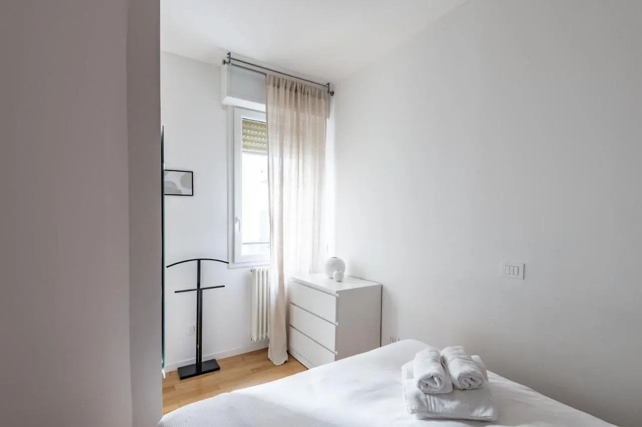 Easylife - Sofisticato Monolocale Con Terrazzino Nel Cuore Di Porta Venezia Mailand Apartment