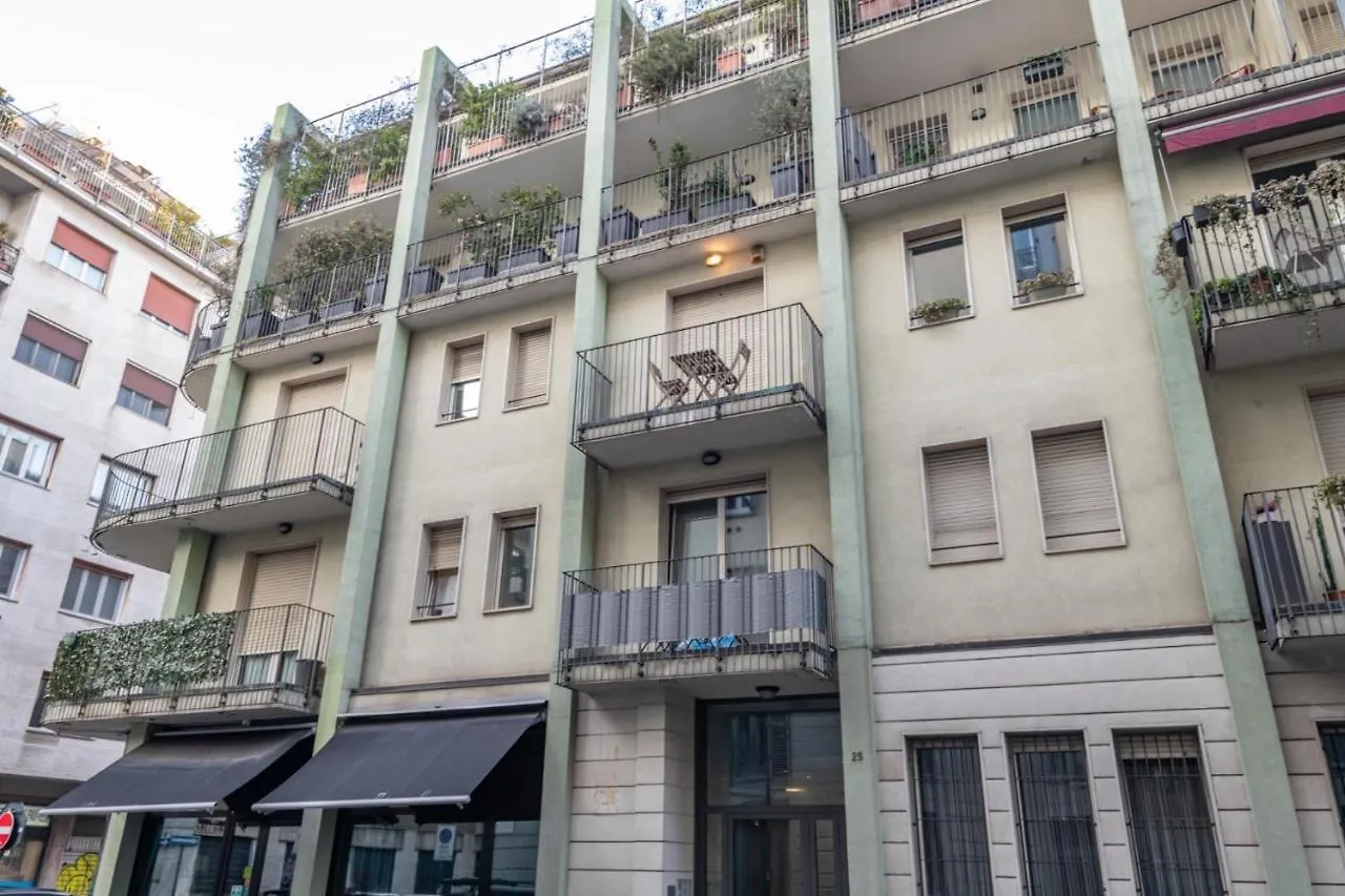 Easylife - Sofisticato Monolocale Con Terrazzino Nel Cuore Di Porta Venezia Milánó 0*,